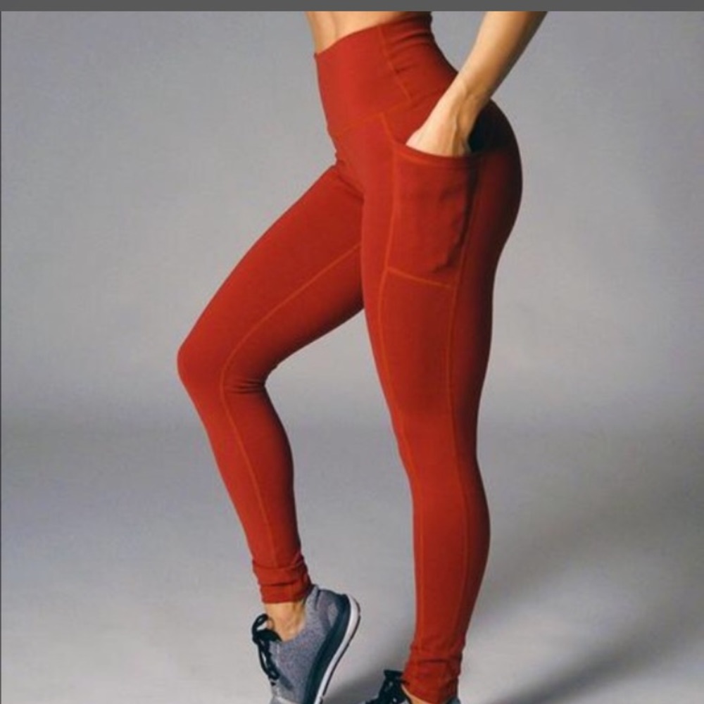 Buff bunny leggings size large, currently sold out